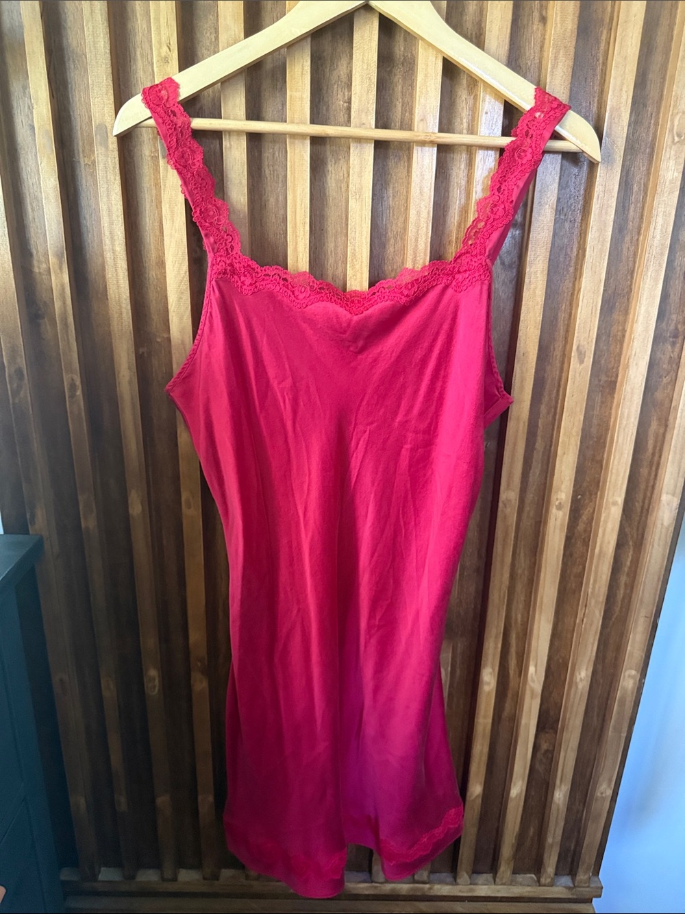 Vintage OLGA 100% silk Sleep Slip. L